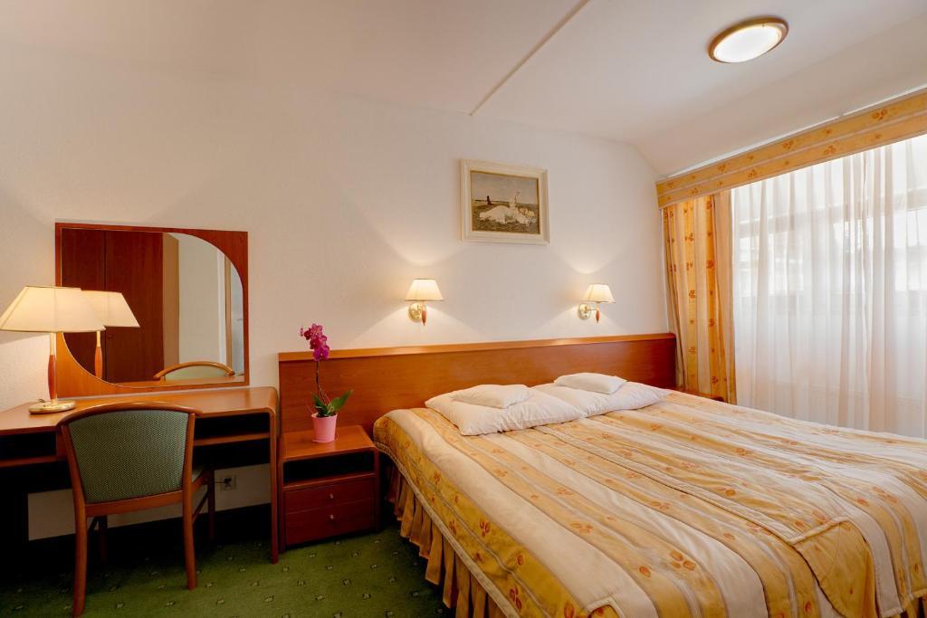 Hotel Zajazd Piastowski Kazimierz Dolny Zimmer foto